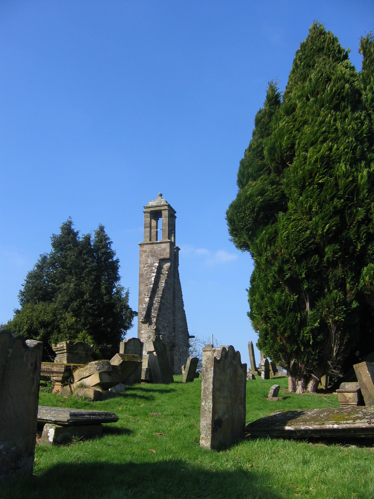 Churchyard and Martyr's Tomb, St Ninian's Church, Manse Road, Stonehouse in Strathaven, South Lanarkshire