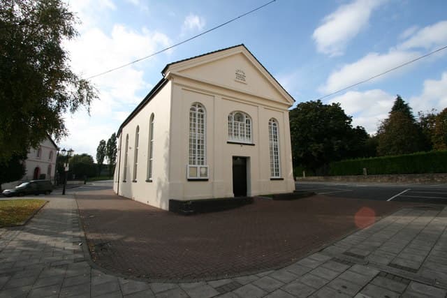 English Methodist Chapel (including Vestry) in Aberdare, Rhondda Cynon Taf