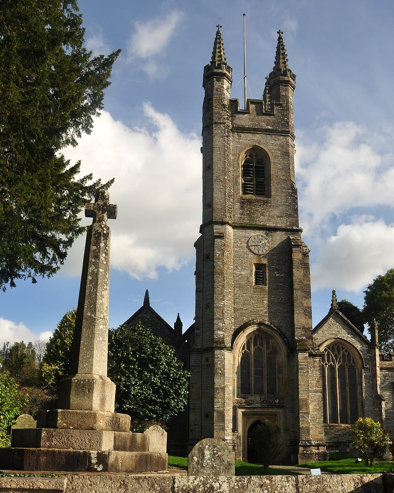Church of St Andrew in Yelverton, Devon