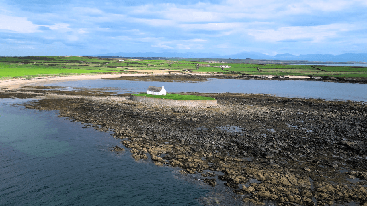 Eglwys Cwyfan in Ynys Môn / Anglesey, Gwynedd
