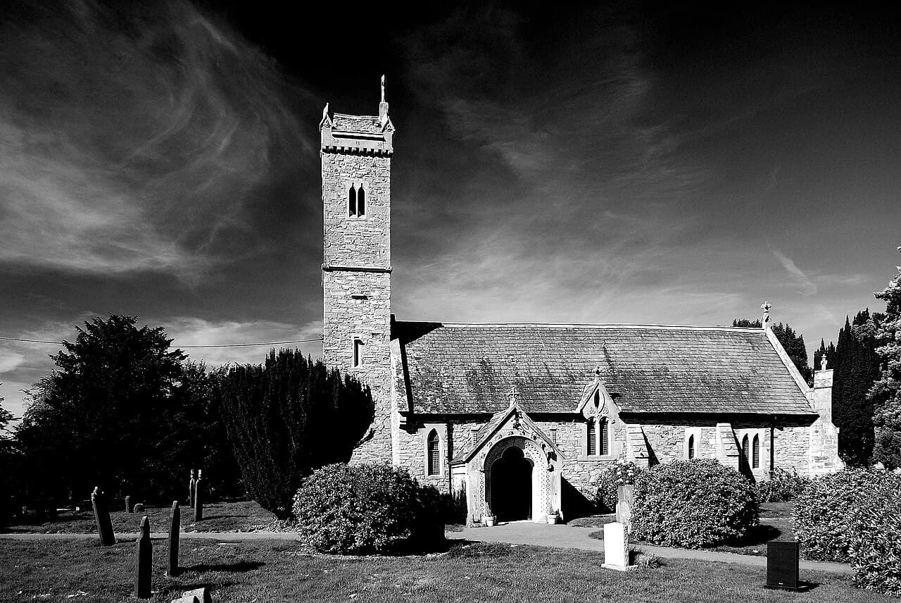 Church Of St Llwchaiarn in Newtown, Powys