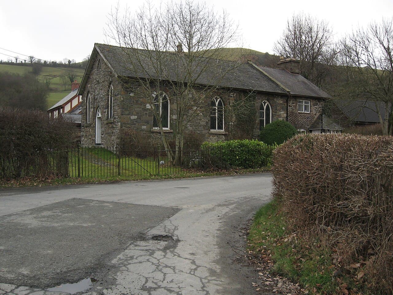 Capel Saron MC with Caretaker's House in Caersws, Powys