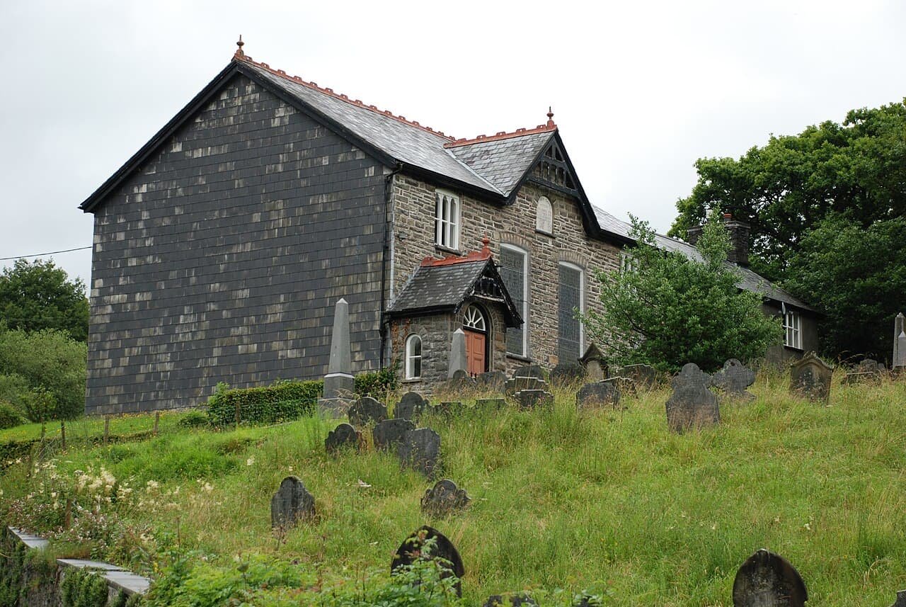 Hen Gapel in Llanbrynmair, Powys