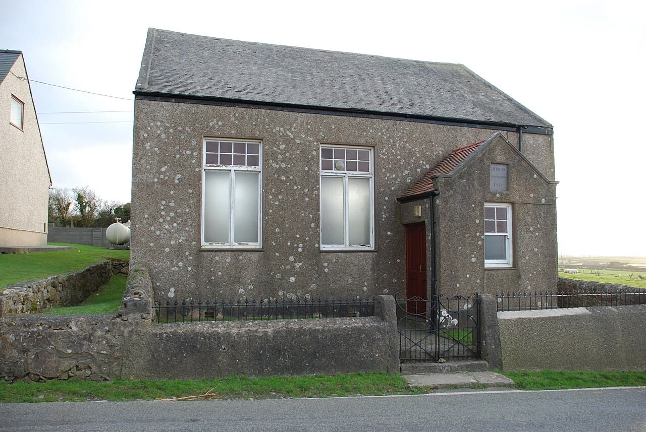 Hebron Welsh Independent Chapel in Mynydd Bodafon, Gwynedd