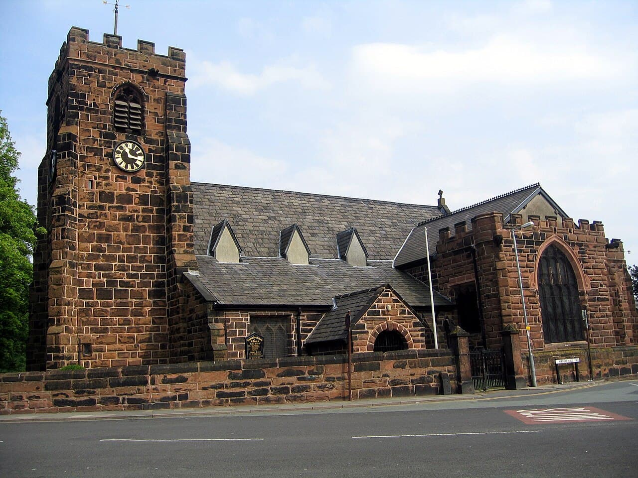St Luke's Church, Farnworth in Widnes, Cheshire