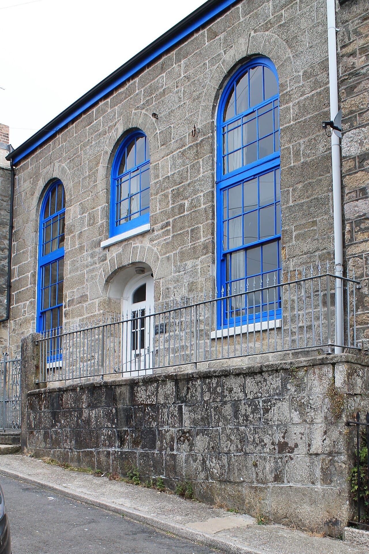 Tabernacle (New Life Christian Centre), Forecourt Walls And Railings in Falmouth, Cornwall