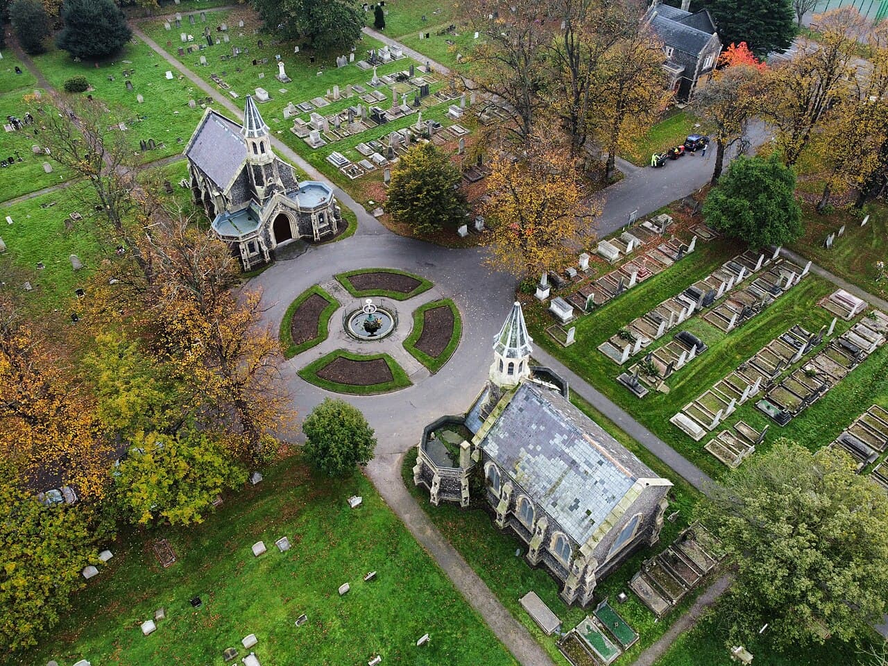 East And West Chapels, Kingston Cemetery in Portsmouth, Hampshire